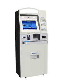 Bank ATM Zelf - controleer in Kiosk bank, ATM-de Printer van de kioskPostwissel